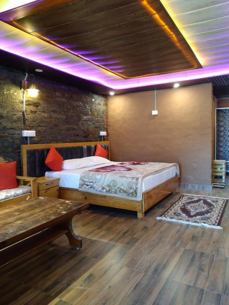 Nature Villaas Basa Homestay Pauri Eksteriør bilde