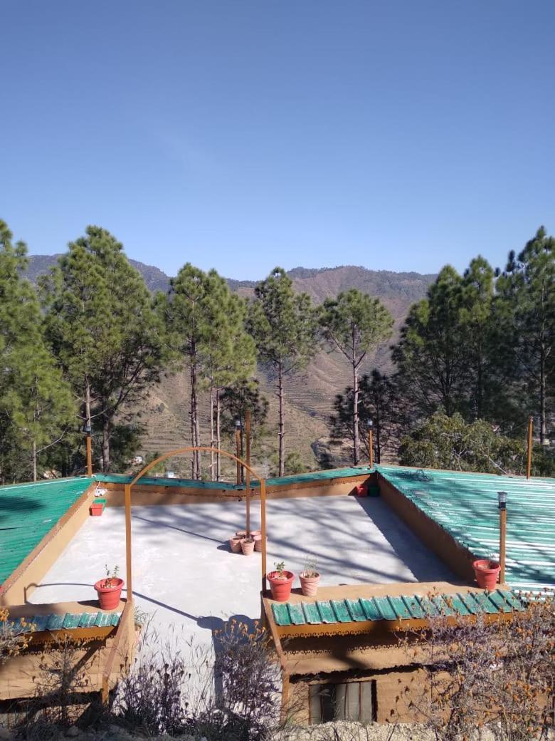 Nature Villaas Basa Homestay Pauri Eksteriør bilde