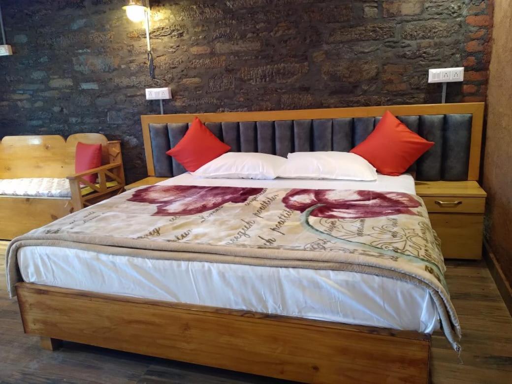 Nature Villaas Basa Homestay Pauri Eksteriør bilde