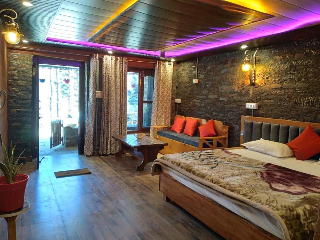 Nature Villaas Basa Homestay Pauri Eksteriør bilde
